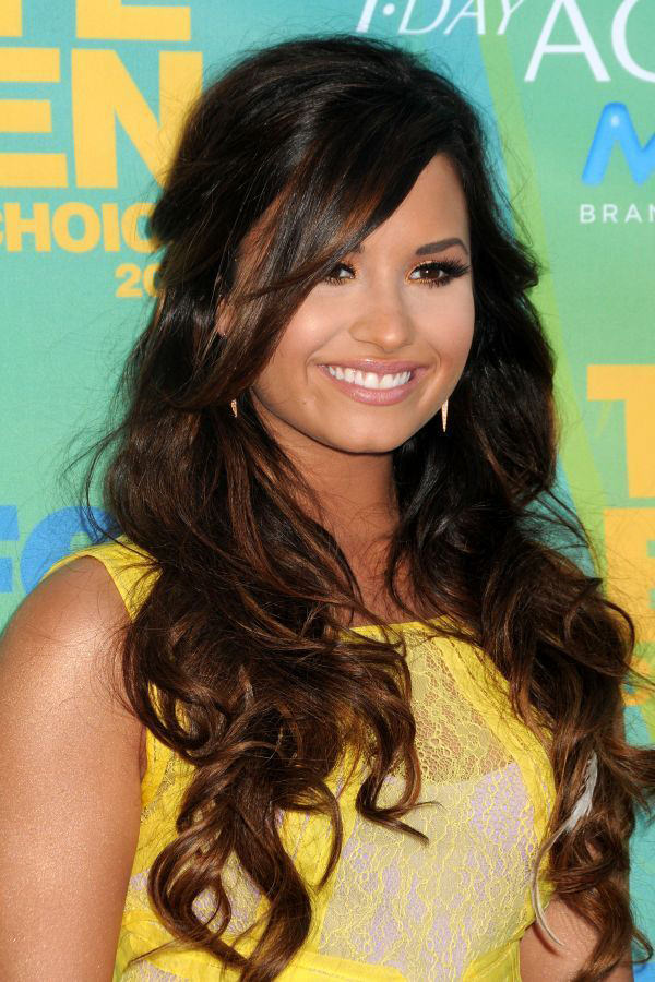 maquiagens-penteados-demi-lovato-6