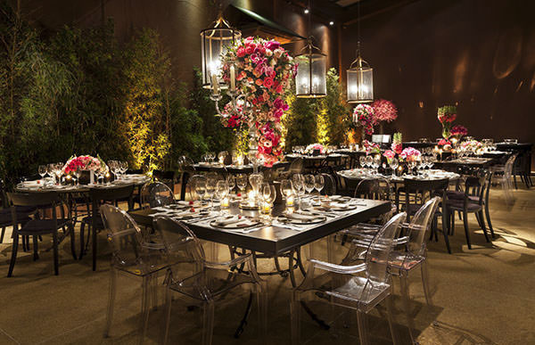 festa-de-15-anos-decoracao-adriana-malouf-buffet-vivi-barros-moveis-cem-por-cento-eventos-flores-andre-predotti-doces-daniele-andrade11