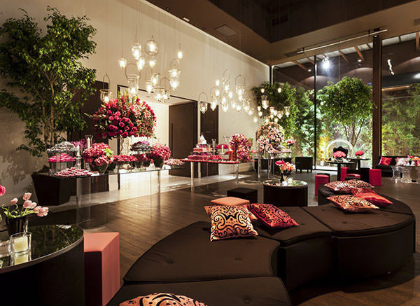 festa-de-15-anos-decoracao-adriana-malouf-buffet-vivi-barros-moveis-cem-por-cento-eventos-flores-andre-predotti-doces-daniele-andrade17