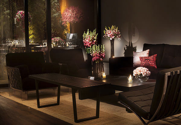 festa-de-15-anos-decoracao-adriana-malouf-buffet-vivi-barros-moveis-cem-por-cento-eventos-flores-andre-predotti-doces-daniele-andrade8